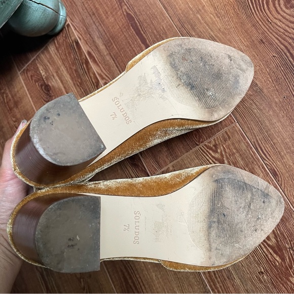 Soludos size 7.5 velvet Collette heel, mustard yellow - Picture 6 of 7